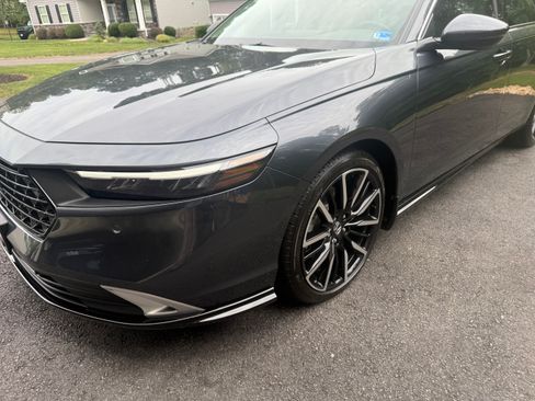 Used 2023 Honda Accord Touring image 1