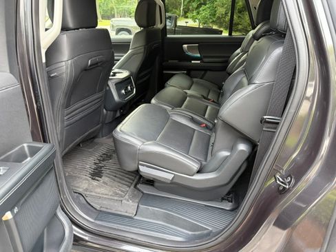 Used 2025 Ford Expedition Max Platinum AWD/4WD image 10
