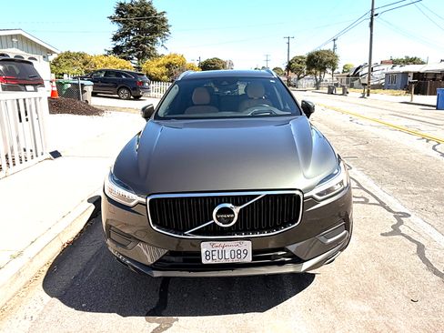 Used 2018 Volvo XC60 T6 Momentum w/ Convenience Package image 2