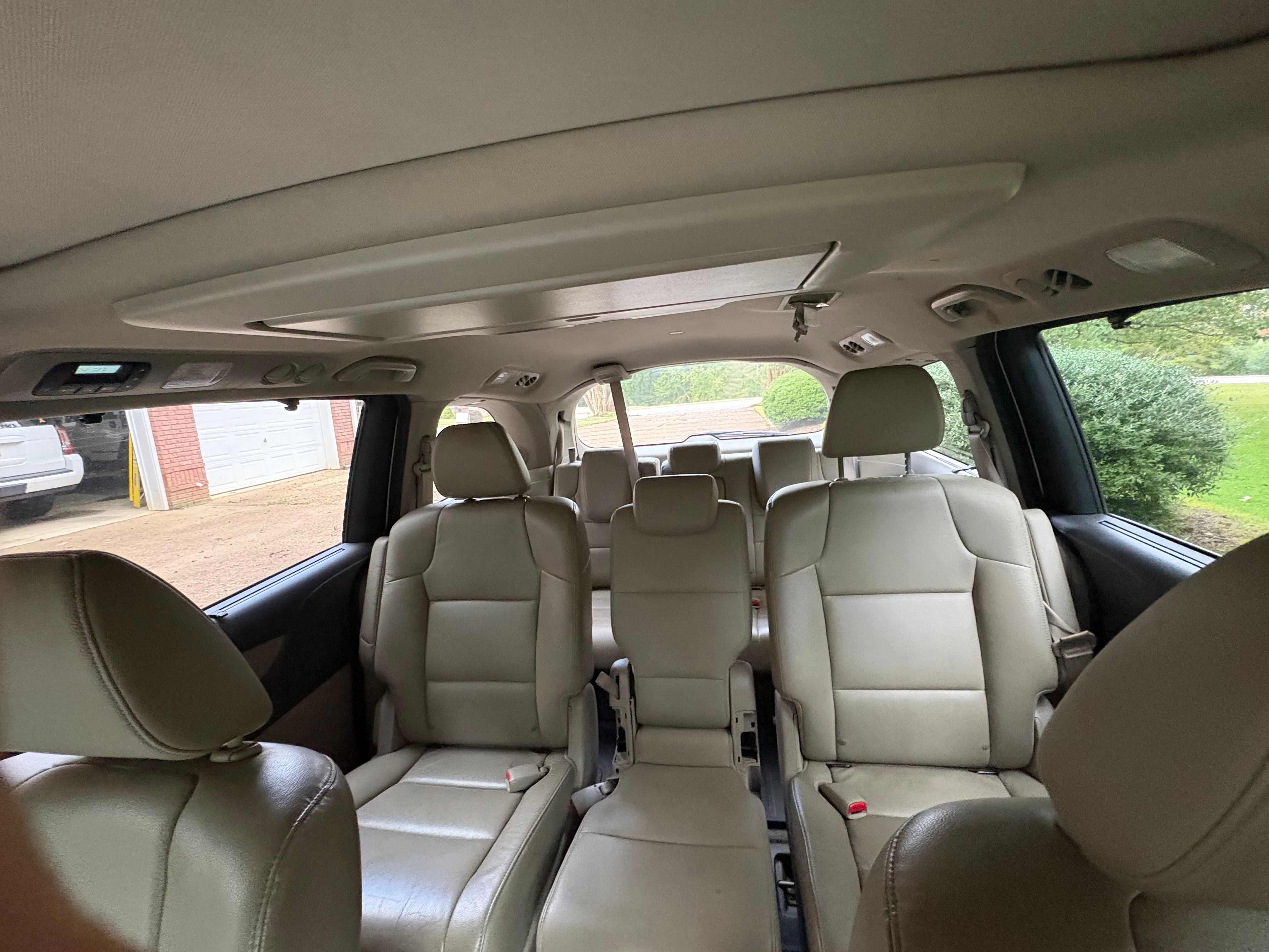 Used 2014 Honda Odyssey Touring Elite image 16