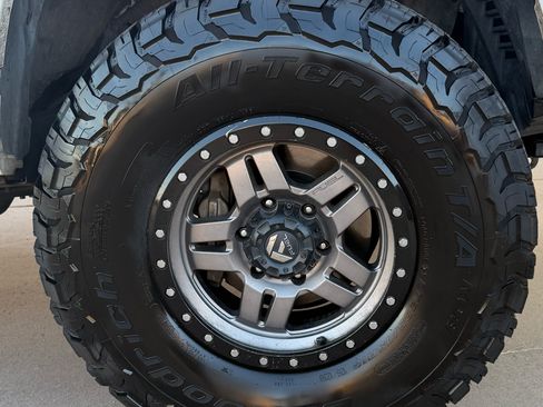Used 2016 Toyota Tacoma TRD Sport AWD/4WD image 8