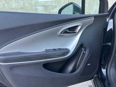 Used 2013 Chevrolet Volt Premium w/ Premium Trim Package image 5