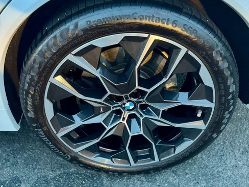 Used 2023 BMW X7 M60i w/ Executive Package image 13