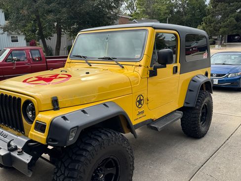 Used 2004 Jeep Wrangler 4WD image 4