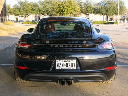 Used 2018 Porsche 718 Cayman S image 5