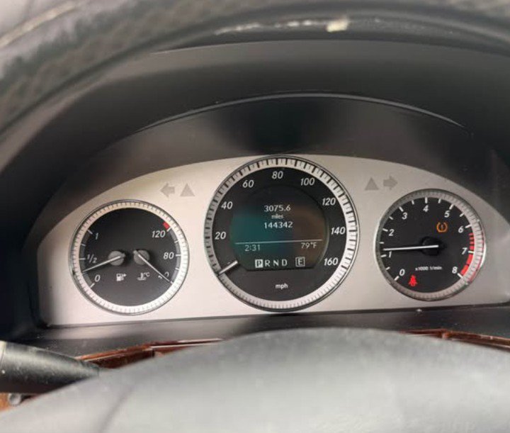 Used 2012 Mercedes-Benz GLK 350 4MATIC image 5