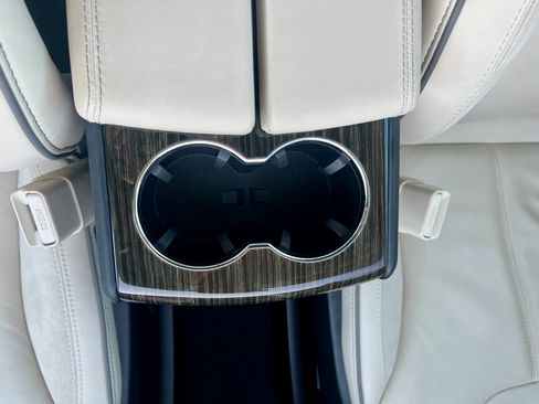 Used 2012 Tesla Model S Signature Performance image 10