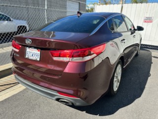 Used 2018 Kia Optima LX w/ 17" Alloy Wheels Package FWD image 4