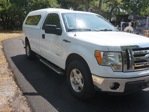 Used 2012 Ford F150 XLT RWD image 2