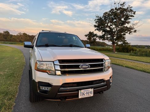 Used 2015 Ford Expedition EL King Ranch AWD/4WD image 5