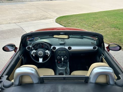 Used 2010 MAZDA MX-5 Miata Grand Touring w/ Premium Pkg image 9