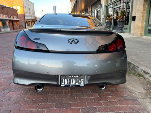 Used 2011 INFINITI G37 IPL RWD image 4