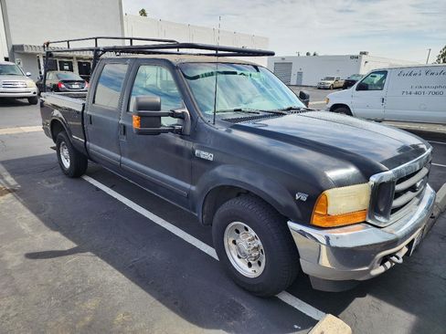 Used 2001 Ford F250 2WD Crew Cab Super Duty image 2