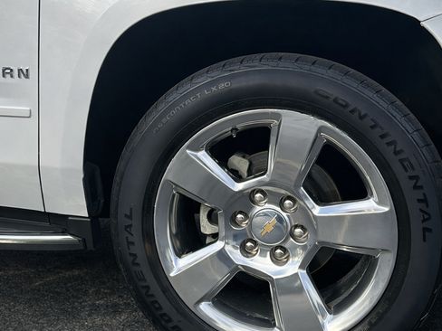 Used 2016 Chevrolet Suburban LTZ image 8