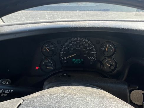 Used 2006 Chevrolet Express 3500 image 8