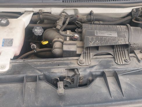 Used 2013 GMC Savana 3500 image 2