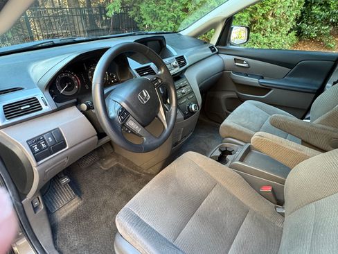 Used 2013 Honda Odyssey EX image 8