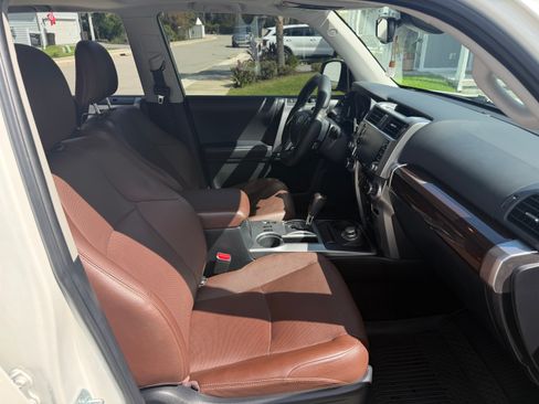 Used 2021 Toyota 4Runner Limited AWD/4WD image 10