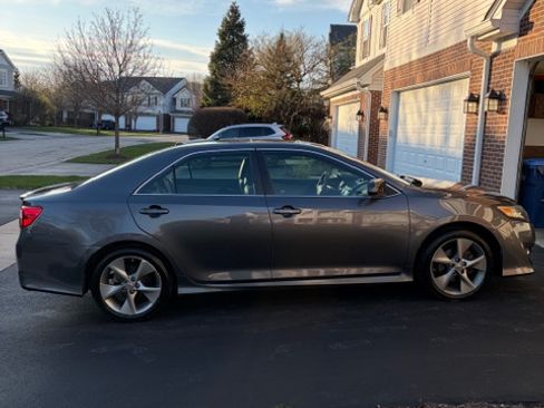 Used 2012 Toyota Camry SE w/ Leather Pkg image 9