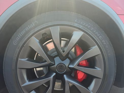 Used 2024 Tesla Model X Plaid AWD/4WD image 15