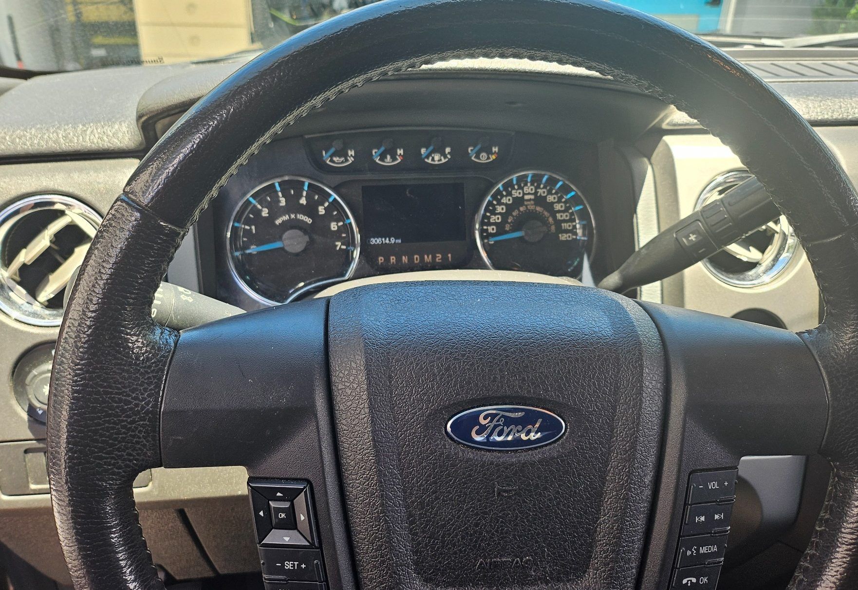 Used 2014 Ford F150 XLT w/ XLT Chrome Package RWD image 15