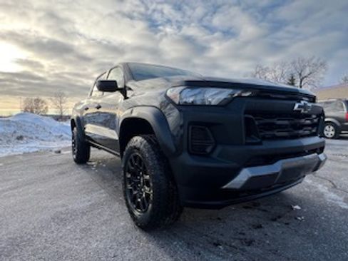 Used 2023 Chevrolet Colorado Trail Boss w/ Technology Package image 10