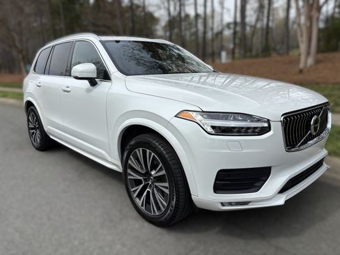 Used 2020 Volvo XC90 T6 Momentum image 6
