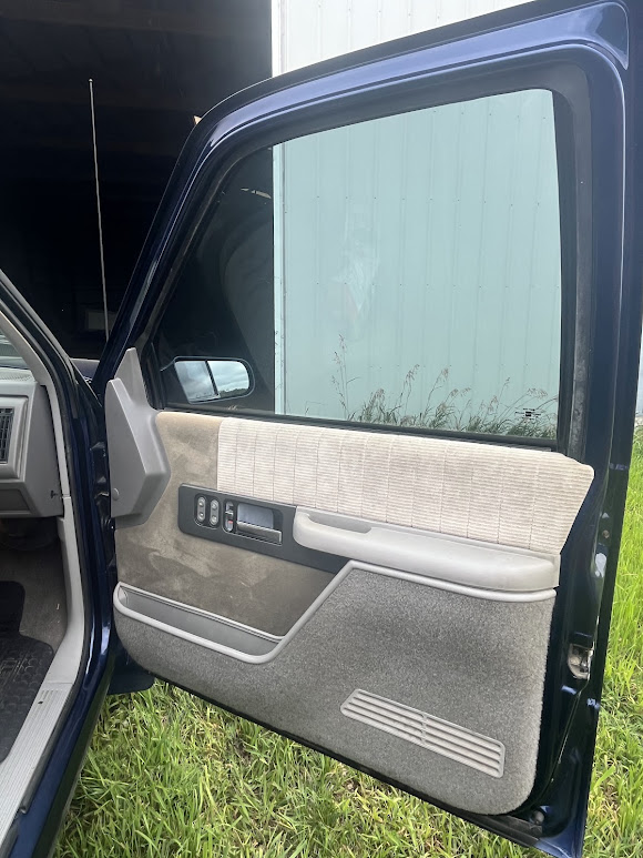Used 1992 Chevrolet Silverado 1500 2WD Regular Cab image 22