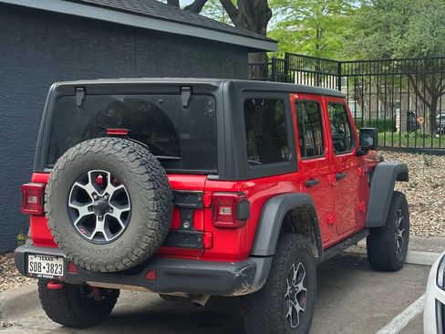 Used 2022 Jeep Wrangler Unlimited Rubicon w/ Steel Bumper Group AWD/4WD image 8