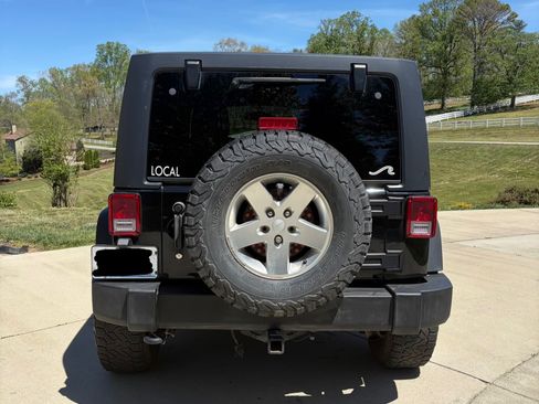 Used 2013 Jeep Wrangler Unlimited Sport AWD/4WD image 12