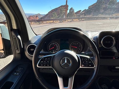 Used 2024 Mercedes-Benz Sprinter 2500 image 22