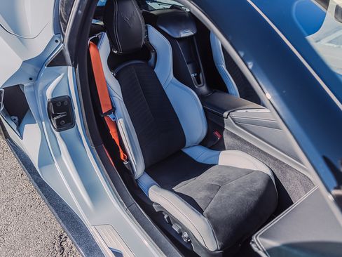 Used 2023 Chevrolet Corvette Stingray Preferred Cpe w/ Z51 Performance Package RWD image 18