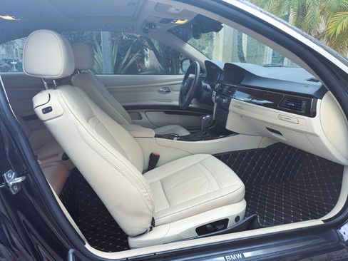 Used 2011 BMW 335i Coupe image 17