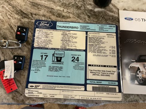 Used 2005 Ford Thunderbird Deluxe image 9