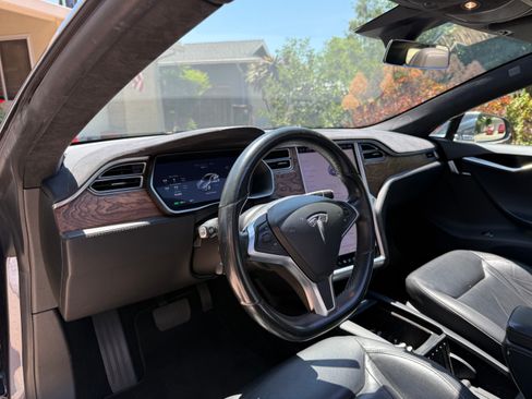 Used 2016 Tesla Model S 90D image 9