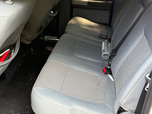 Used 2015 Ford F250 XLT w/ XLT Premium Package AWD/4WD image 9