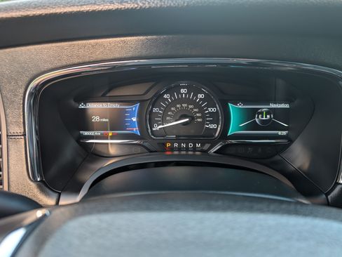 Used 2016 Lincoln Navigator Select image 6