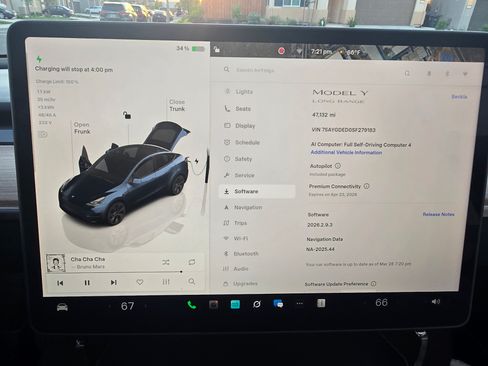 Used 2025 Tesla Model Y Long Range image 13