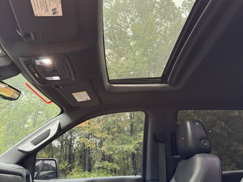 Used 2021 GMC Sierra 1500 AT4 w/ AT4 Premium Package image 18