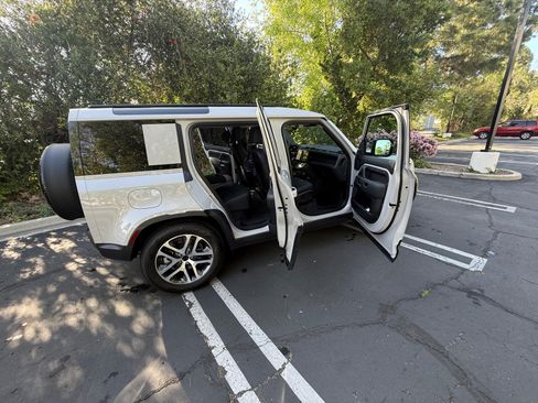 Used 2026 Land Rover Defender 110 S image 17
