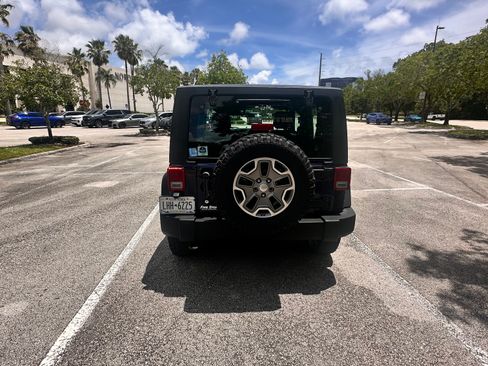 Used 2013 Jeep Wrangler Sport AWD/4WD image 5