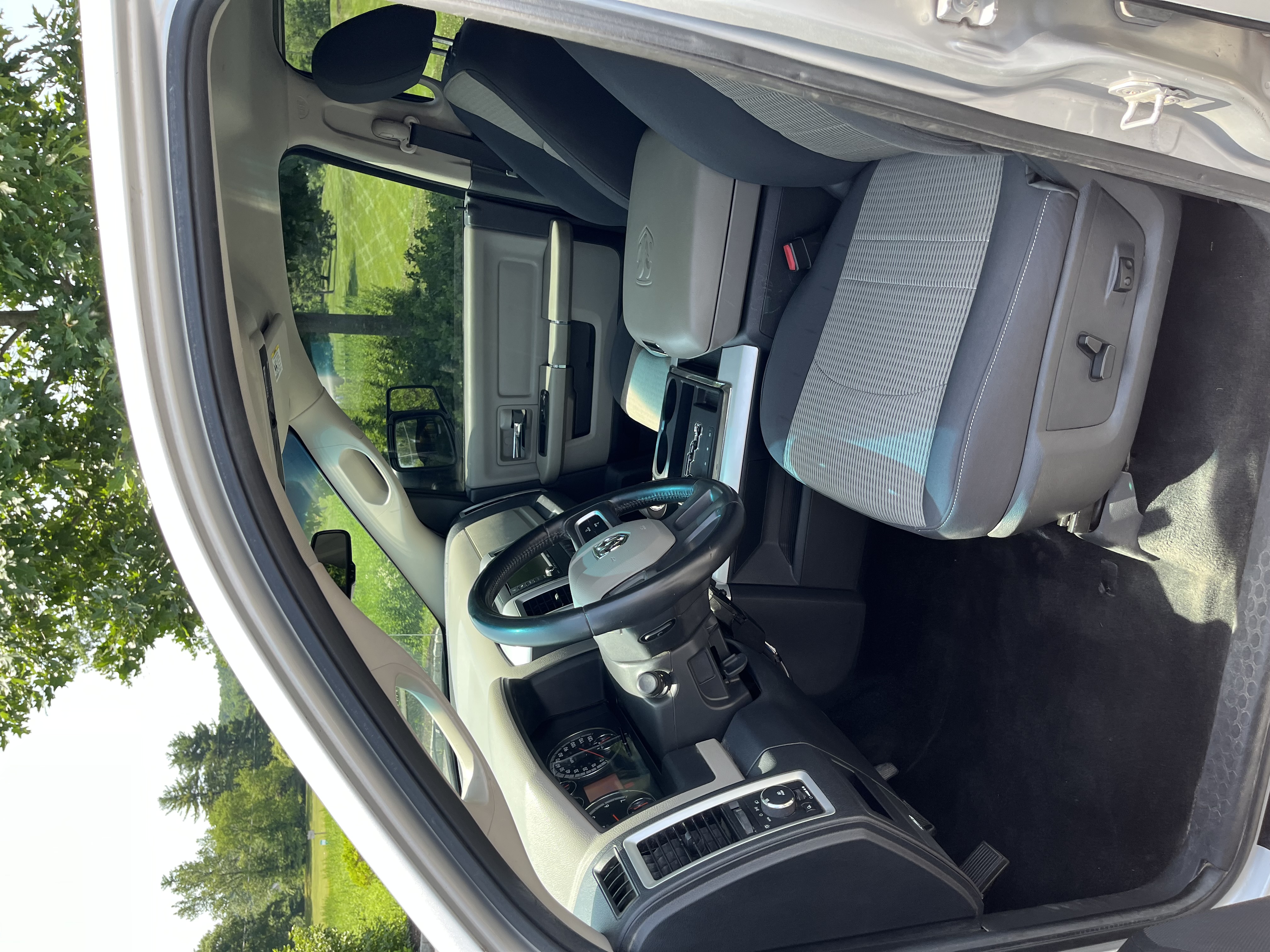 Used 2011 RAM 1500 Outdoorsman AWD/4WD image 17