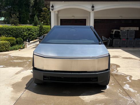 Used 2024 Tesla Cybertruck AWD Crew Cab image 1