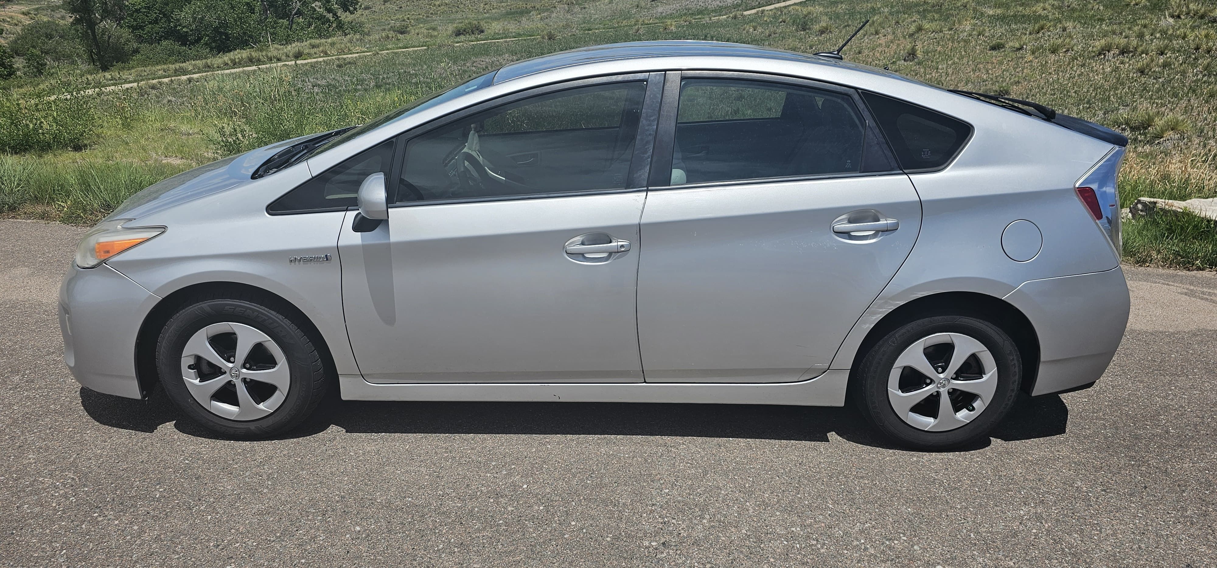 Used 2012 Toyota Prius Three FWD image 2