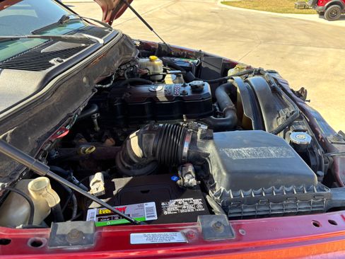 Used 2006 Dodge Ram 2500 Truck SLT image 32