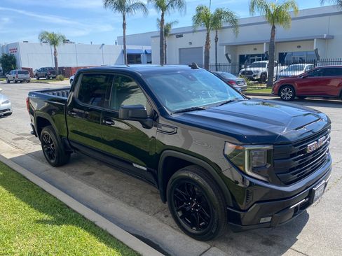 Used 2022 GMC Sierra 1500 Elevation image 1