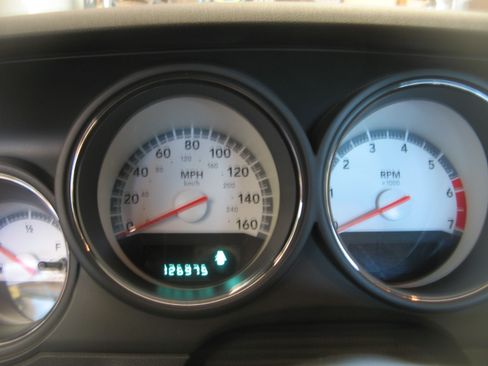 Used 2009 Dodge Challenger R/T image 22