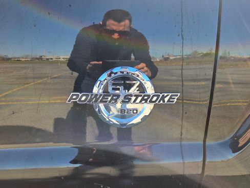 Used 2016 Ford F350 Lariat w/ Lariat Ultimate Package image 11