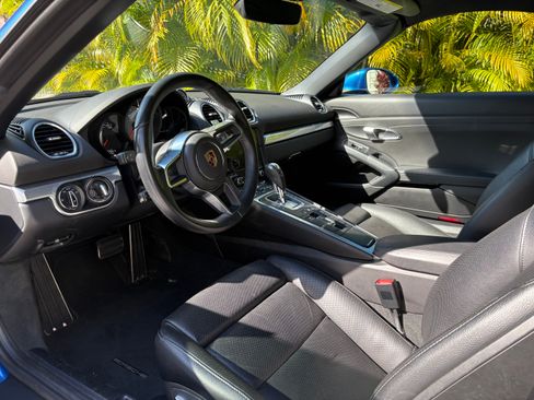 Used 2017 Porsche 718 Boxster S image 13