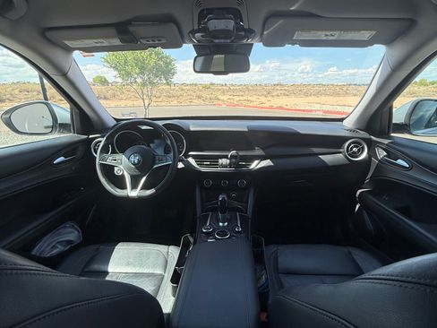 Used 2018 Alfa Romeo Stelvio AWD image 16